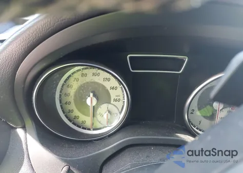 2014 Mercedes-Benz Cla 250 z USA, uszkodzony, nr VIN WDDSJ4EB4EN062413